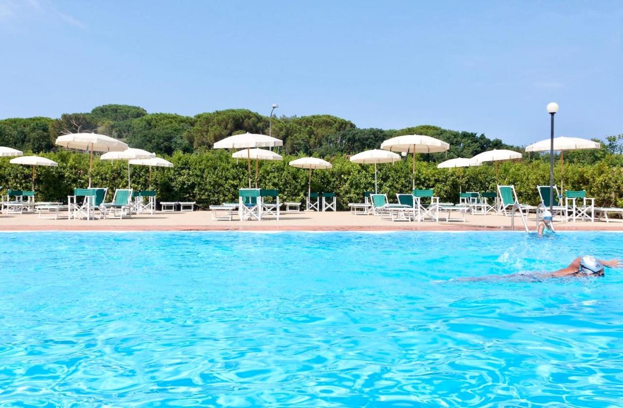 Isa-Apartments 4 Beds In Residence With Swimming-Pool In San Vincenzo, Just 600 Meters From The Sea Exterior photo
