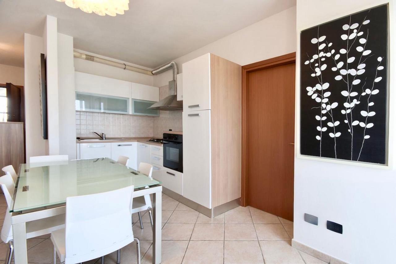 Isa-Apartments 4 Beds In Residence With Swimming-Pool In San Vincenzo, Just 600 Meters From The Sea Exterior photo